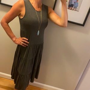 💜💜 3/$20 💜💜 Super cute sleeveless, tiered sundress